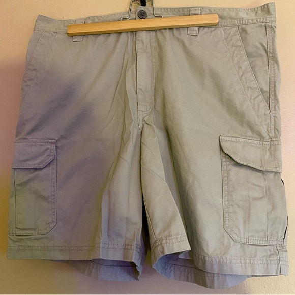 Columbia Cargo Shorts Size 38w - Picture 1 of 5